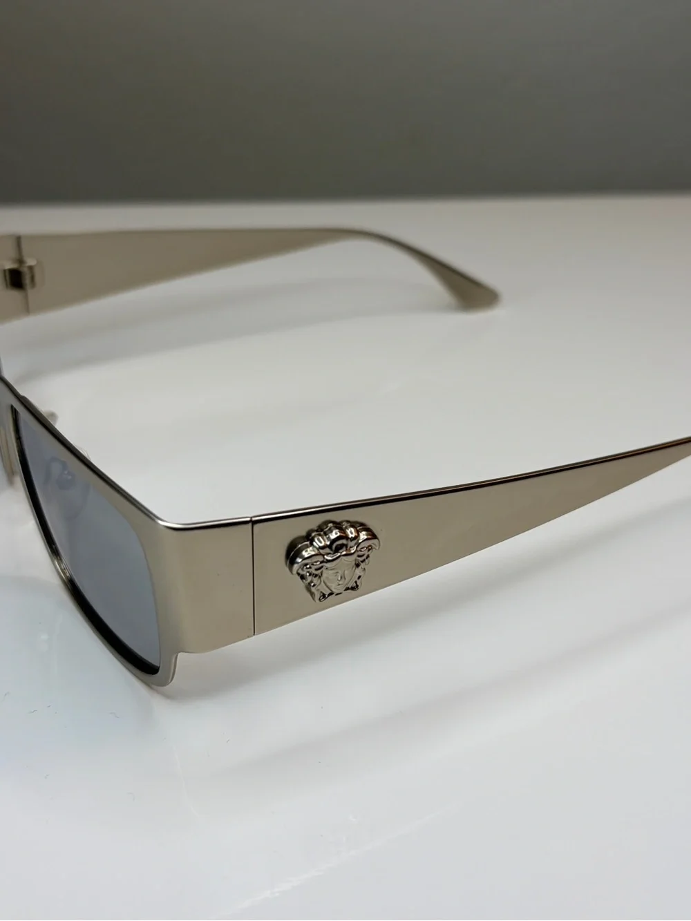 Men’s Original Designer Sunglasses with Metal Frame and Smoke Gray Lenses